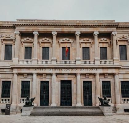 Museo arqueológico nacional (man) Apartamentos Recoletos Madrid