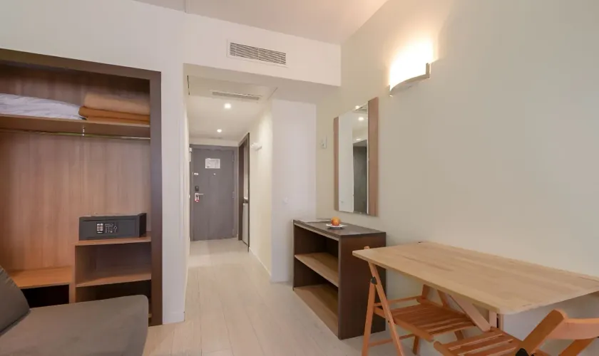 Camera Matrimoniale/Doppia con Letti Singoli (1 - 2 PERSONE) Apartamentos Recoletos Madrid Camera Matrimoniale/Doppia con Letti Singoli (1 - 2 PERSONE) Apartamentos Recoletos Madrid