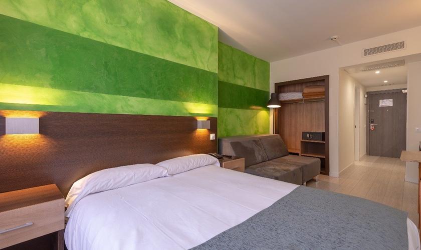 Camera Familiare (1 - 4 persone) Apartamentos Recoletos Madrid Camera Familiare (1 - 4 persone) Apartamentos Recoletos Madrid